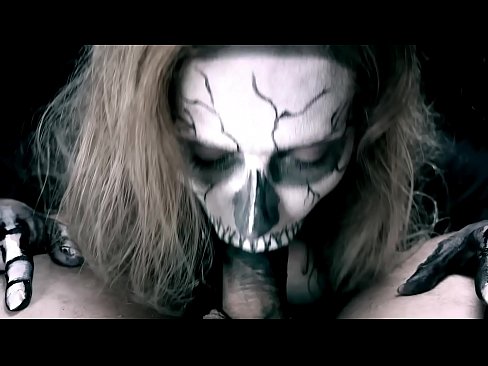 ❤️ ʻO ke kaikamahine daimonio e omo ana i ka moa me kona waha ʻeleʻele a me ka ʻai ʻana. ❌ Super sex ma haw.porno-negrov.ru ﹏